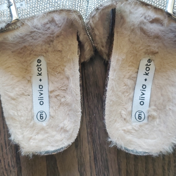 Olivia + kate  rhinestone  footbed sandals w size 9 NWOB - Picture 8 of 8